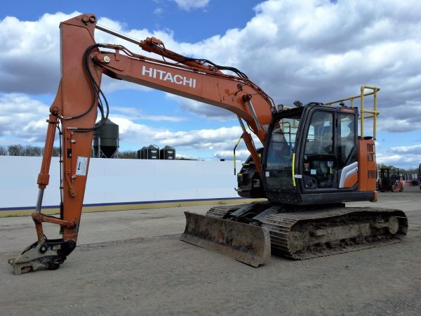 2022 Hitachi ZX135USBL-7